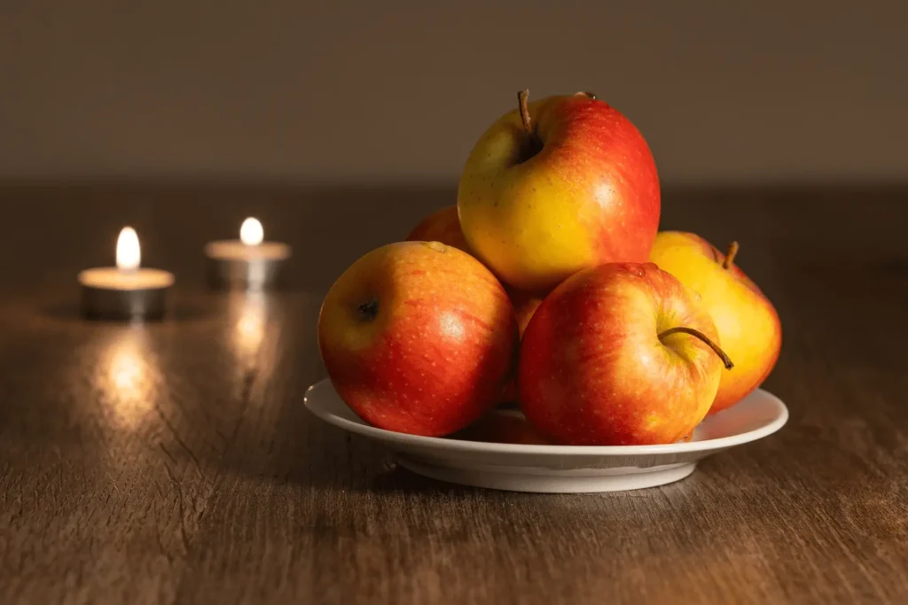 es bueno comer fruta en la noche